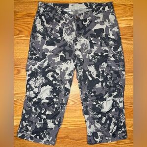 Carhartt Women’s Black and Gray Camouflage Cargo Pants